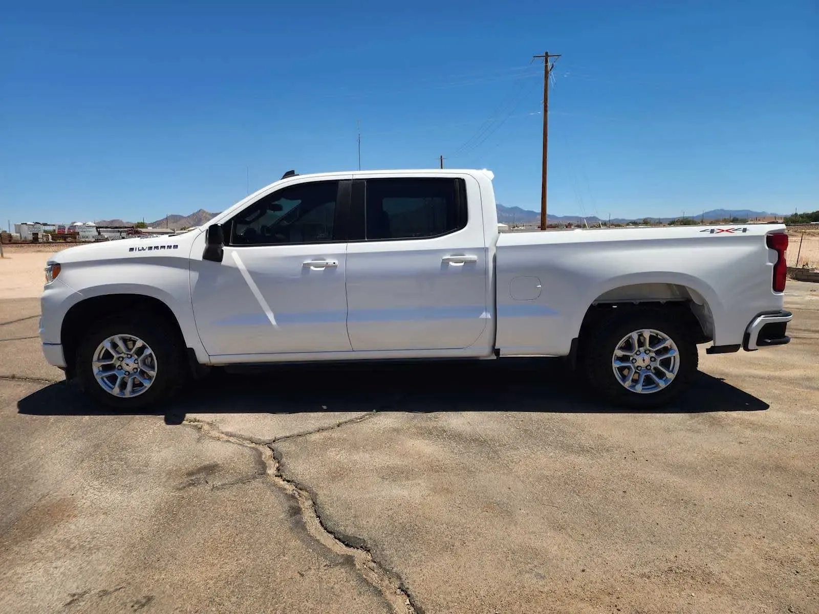 Chevrolet Silverado photo 8