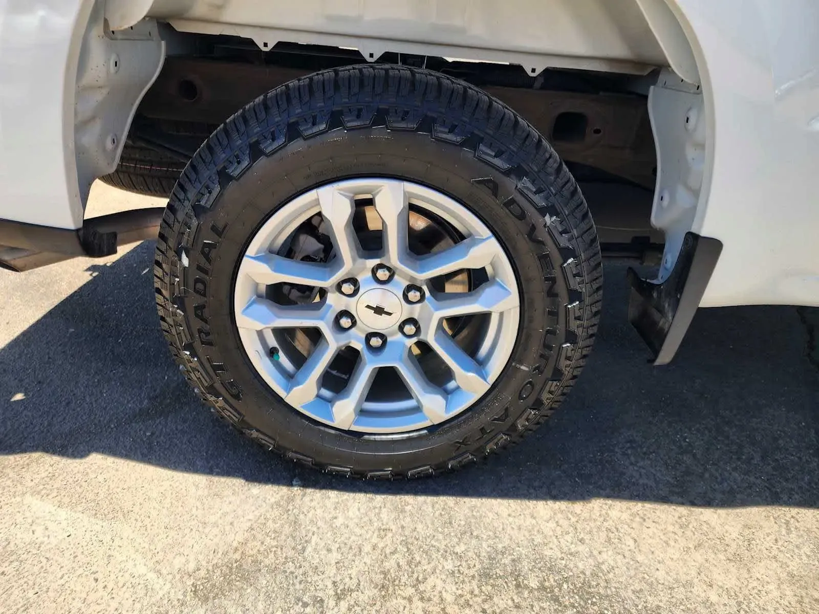 Chevrolet Silverado photo 13