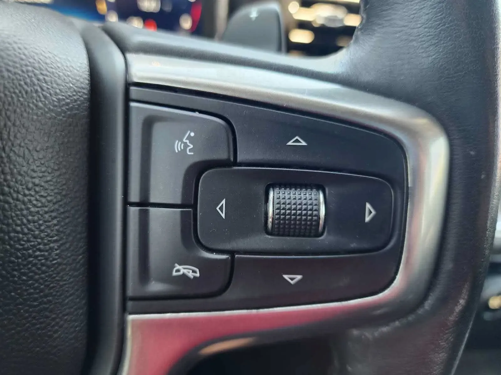 Chevrolet Silverado photo 21