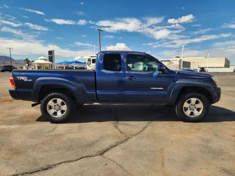 More photos of 2008 Toyota Tacoma V6 at Martin Swanty's Paradise Auto, AZ