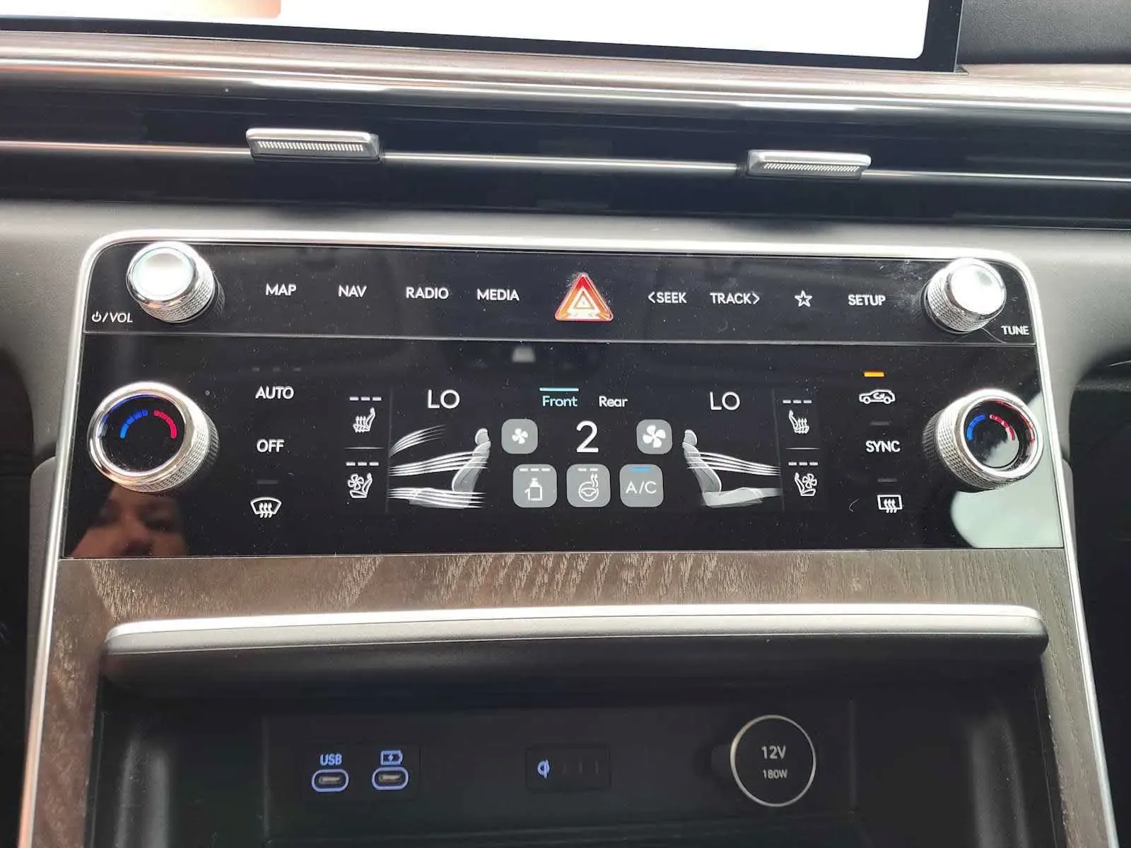 Genesis GV80 photo 26