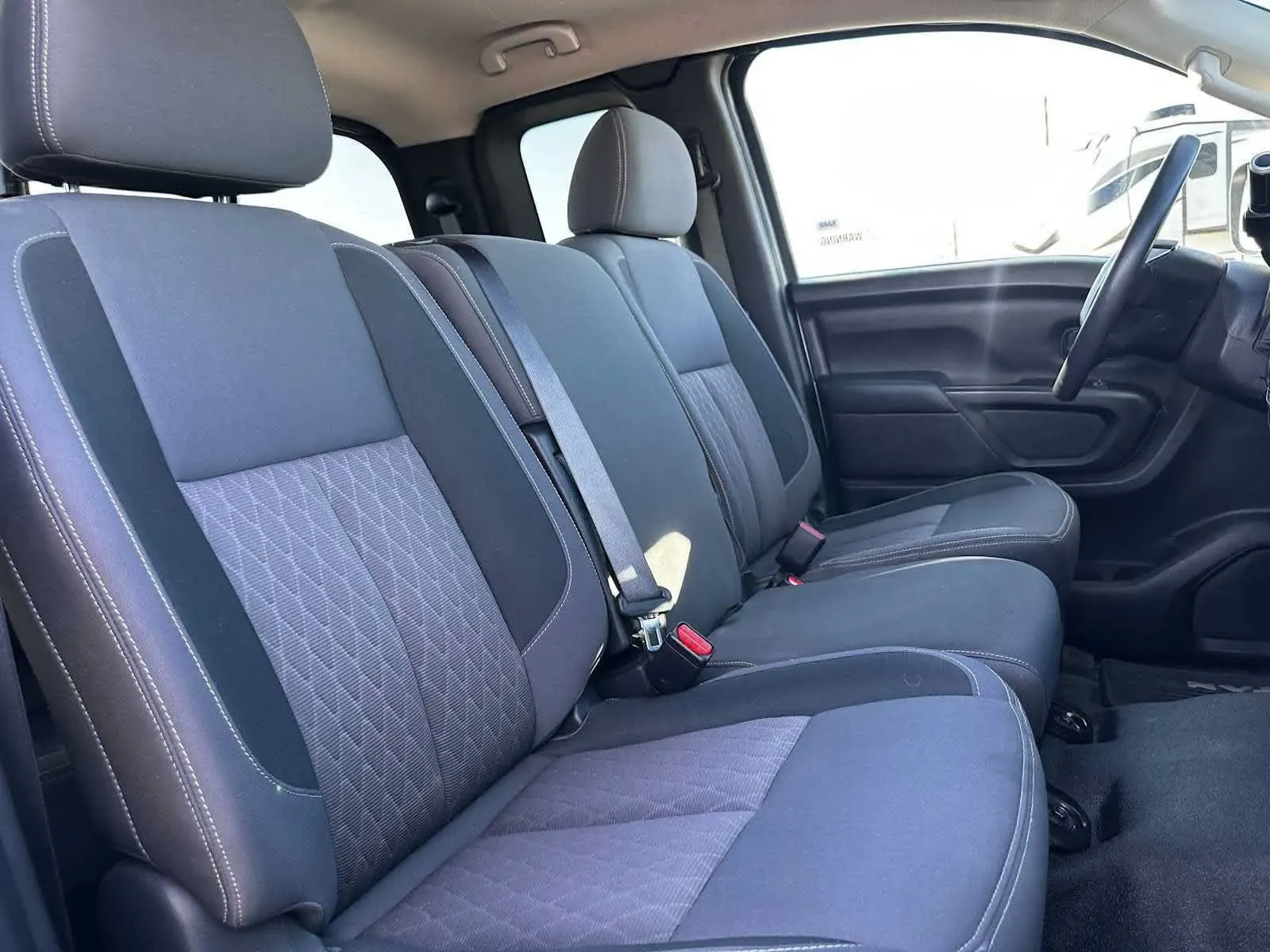 Nissan Titan photo 13