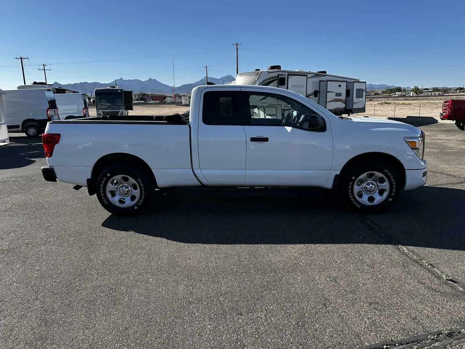 Nissan Titan photo 3