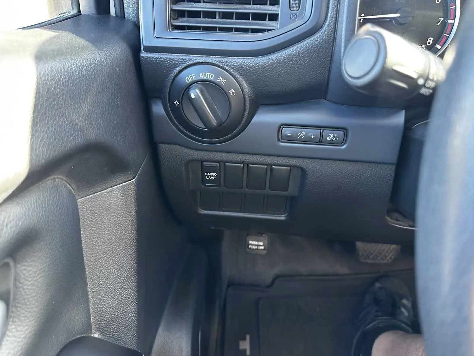Nissan Titan photo 19