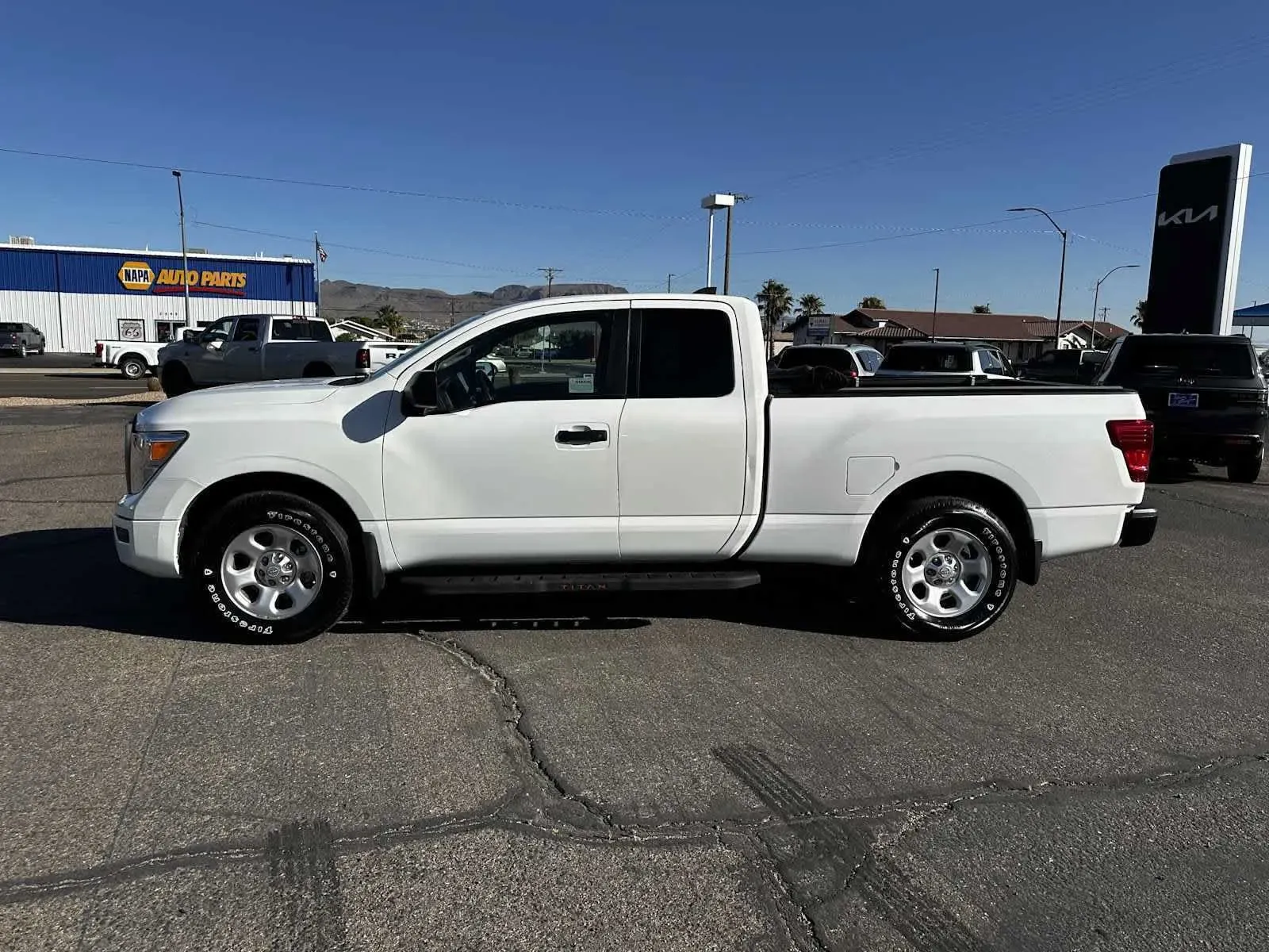 Nissan Titan photo 7