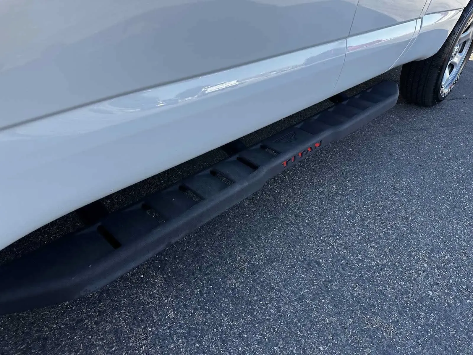Nissan Titan photo 11