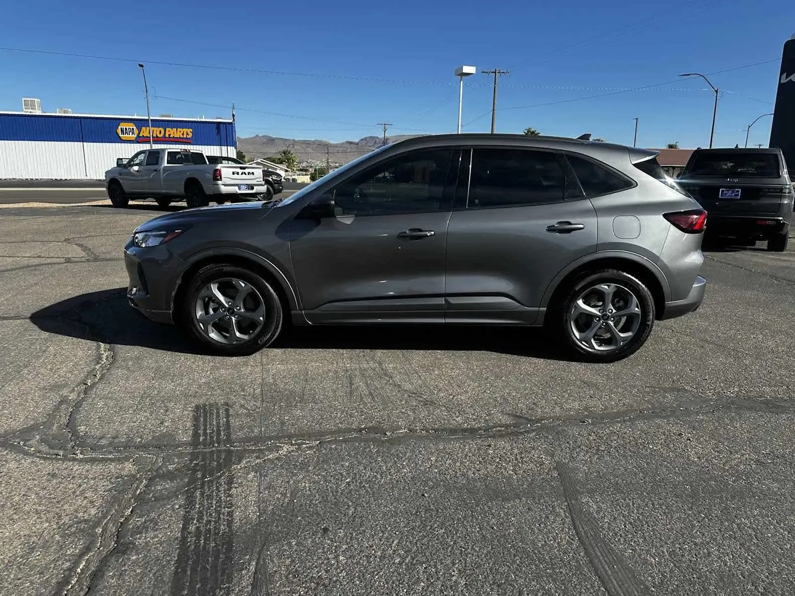 Ford Escape photo 9
