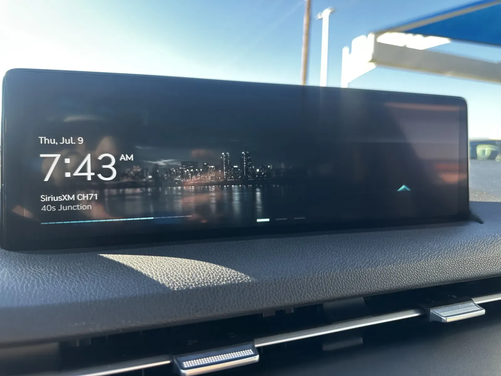 2025 GENESIS GV70 Standard - Photo 24