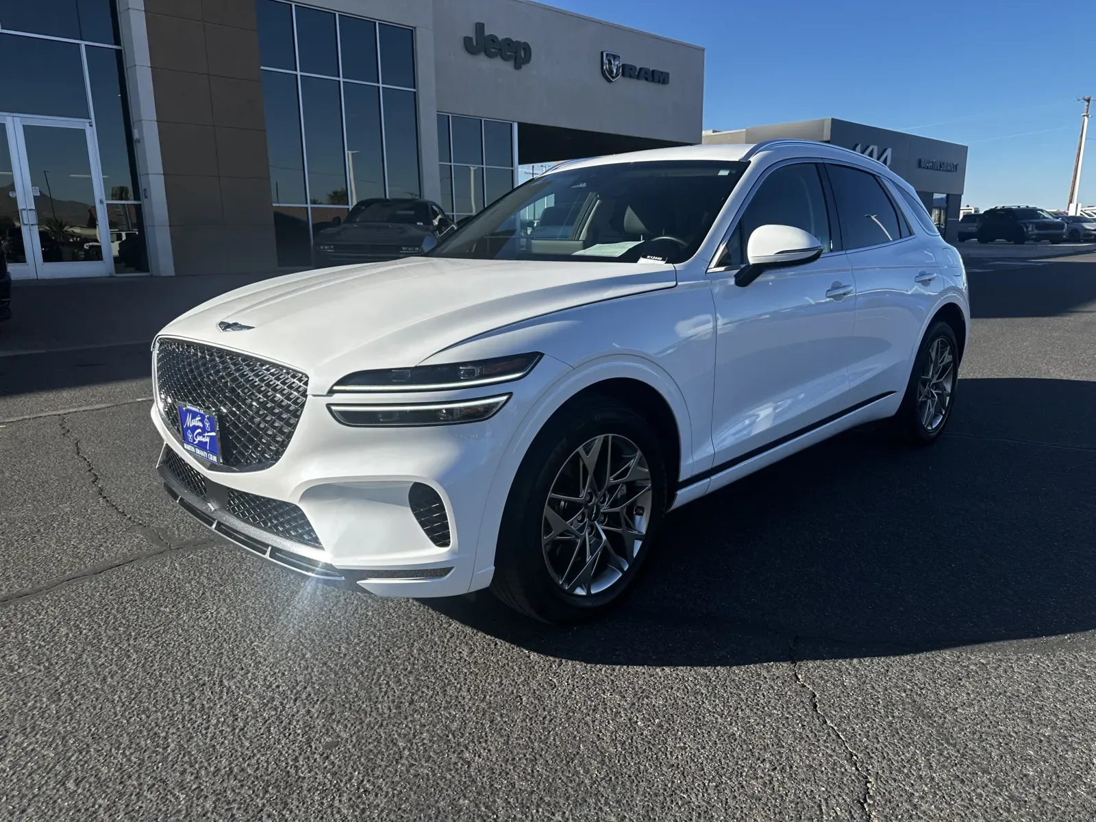 2025 GENESIS GV70 Standard - Photo 8