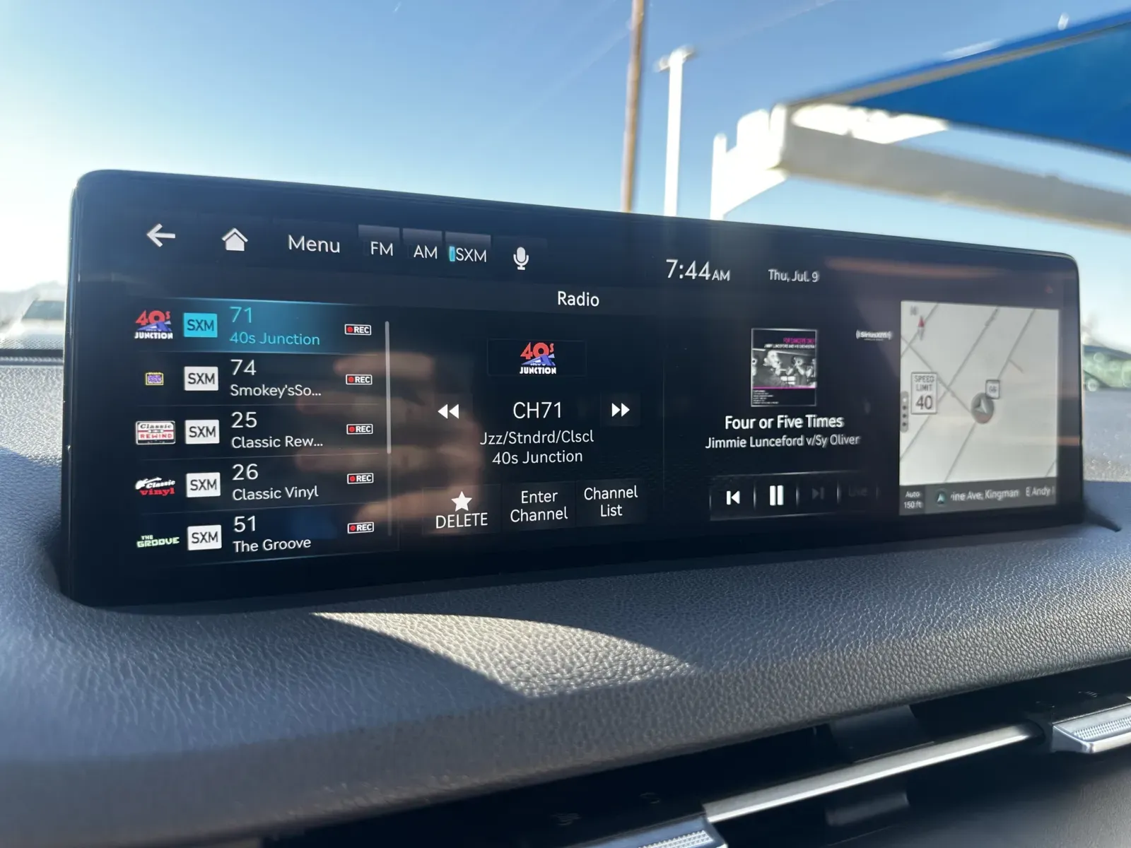 2025 GENESIS GV70 Standard - Photo 27