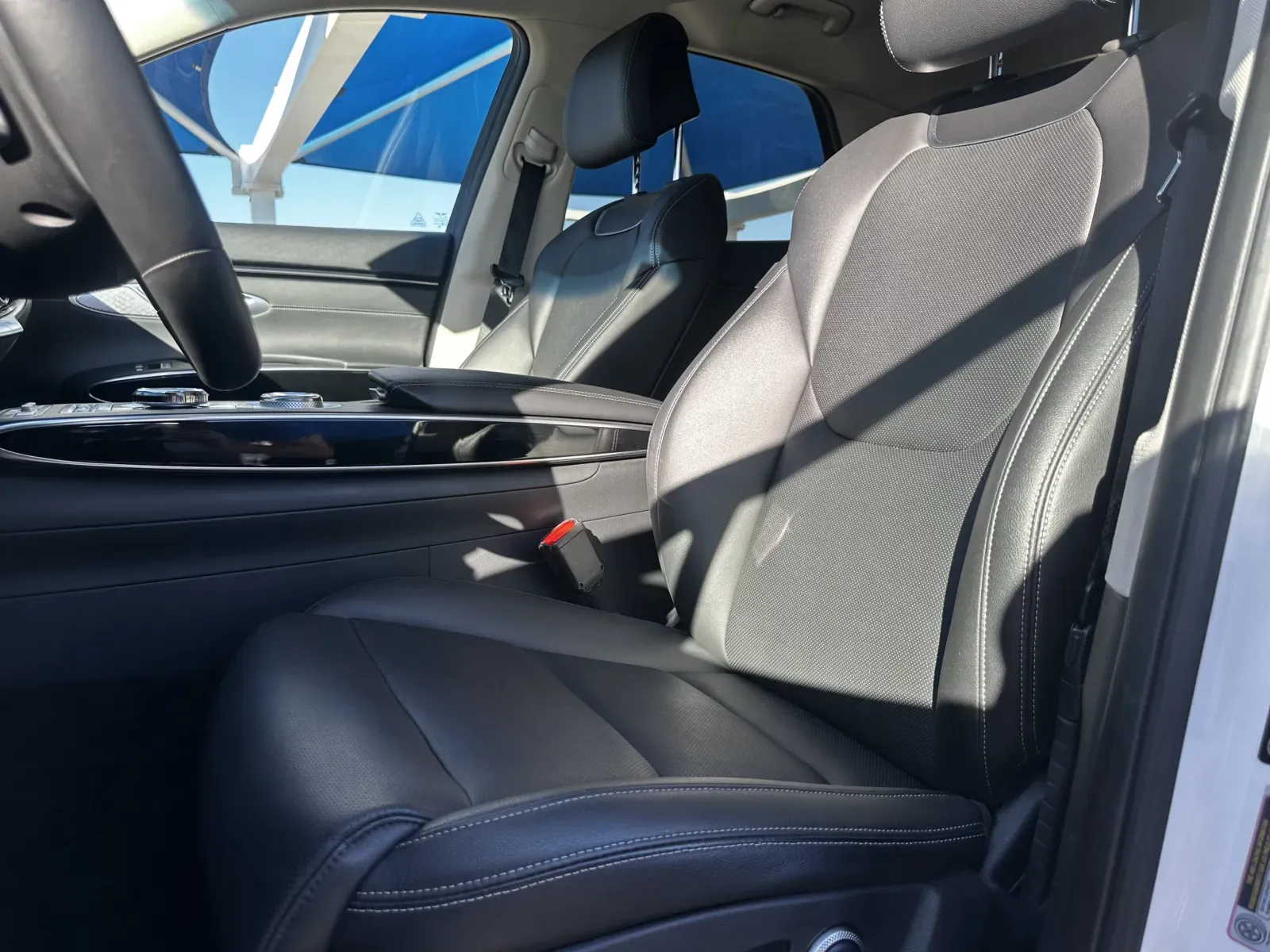 2025 GENESIS GV70 Standard - Photo 17