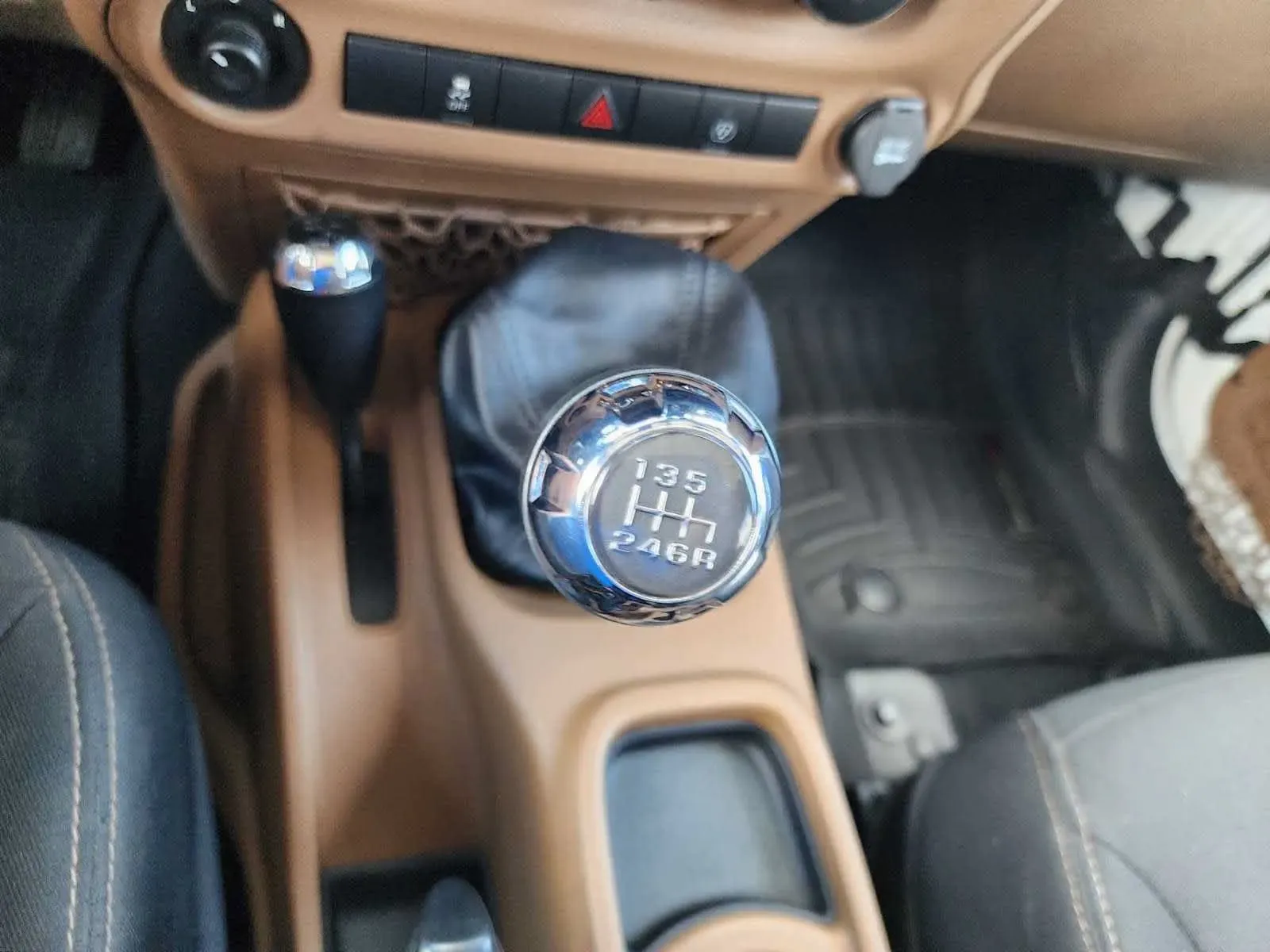 Jeep Wrangler photo 26
