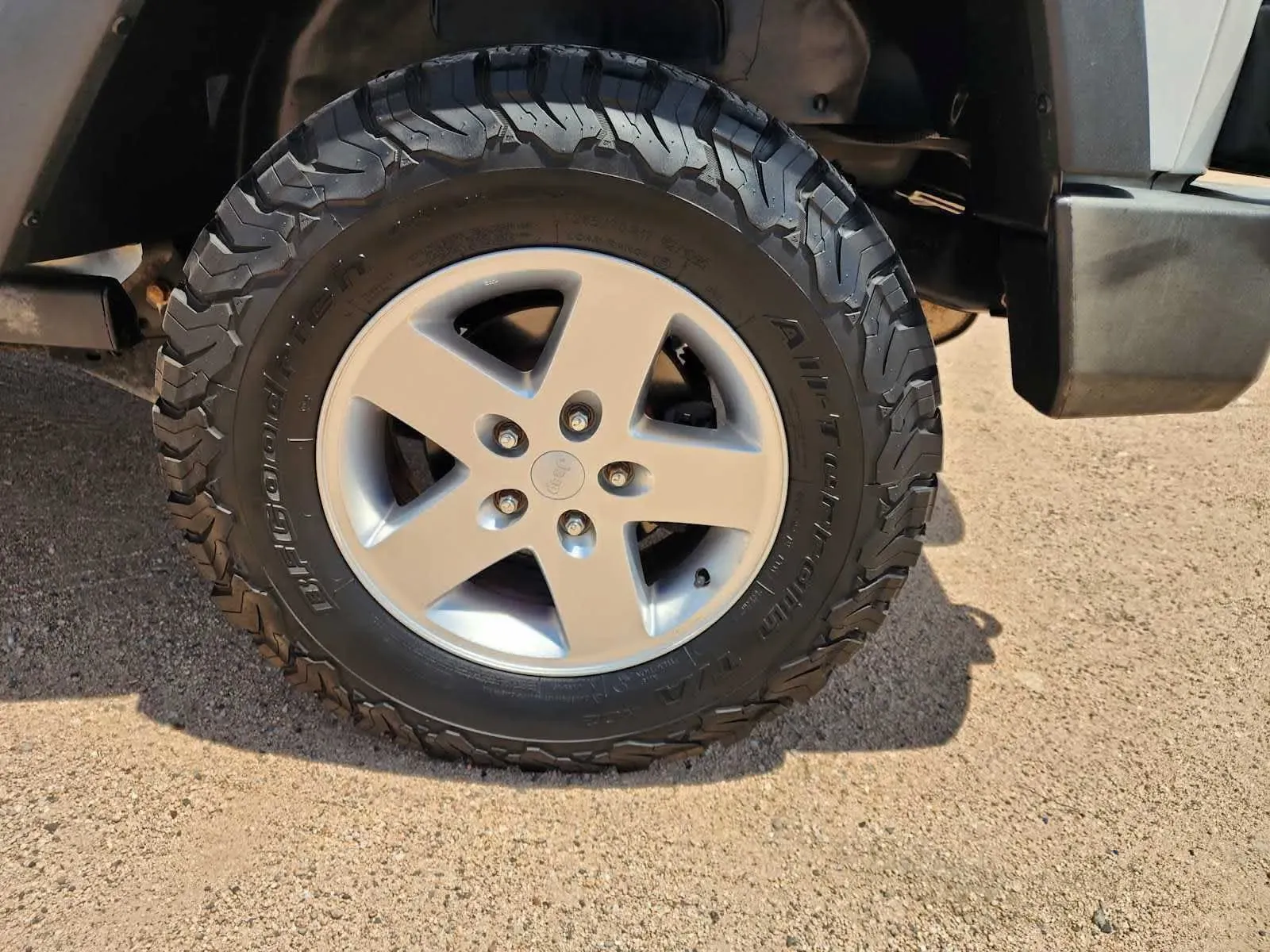 Jeep Wrangler photo 8