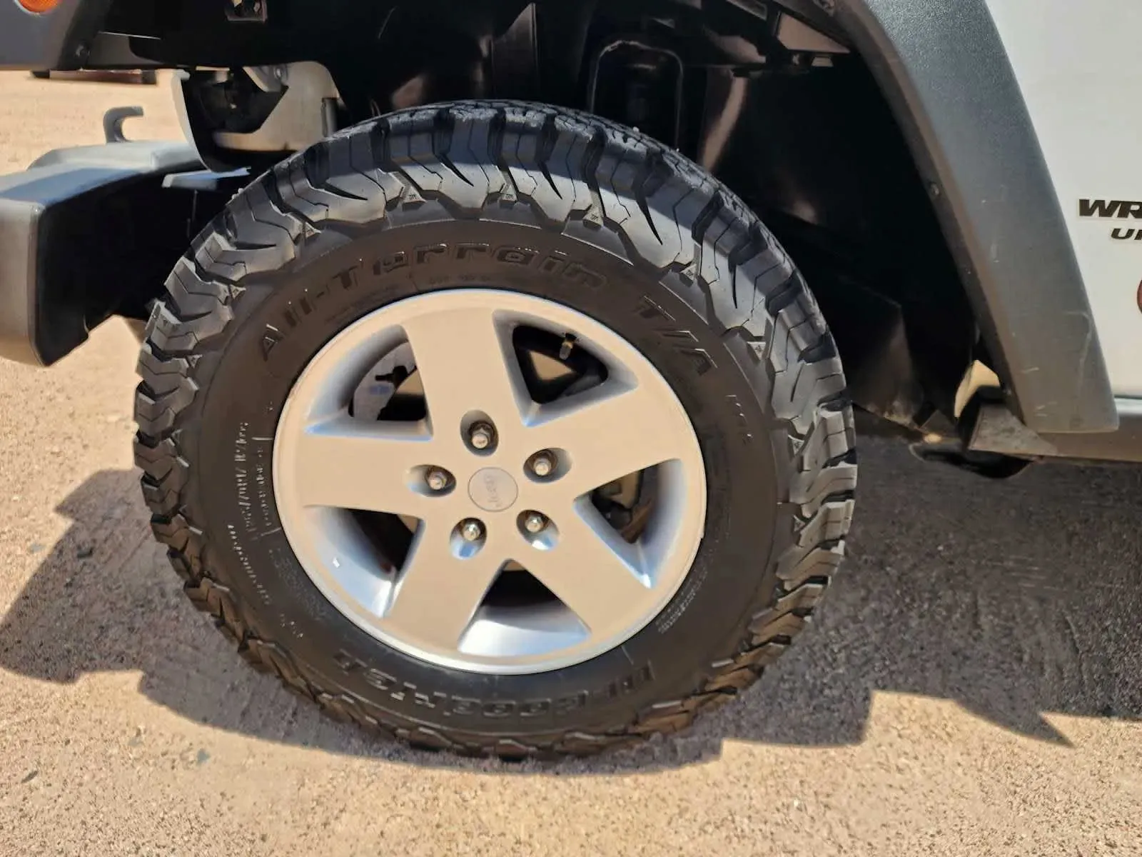 Jeep Wrangler photo 9