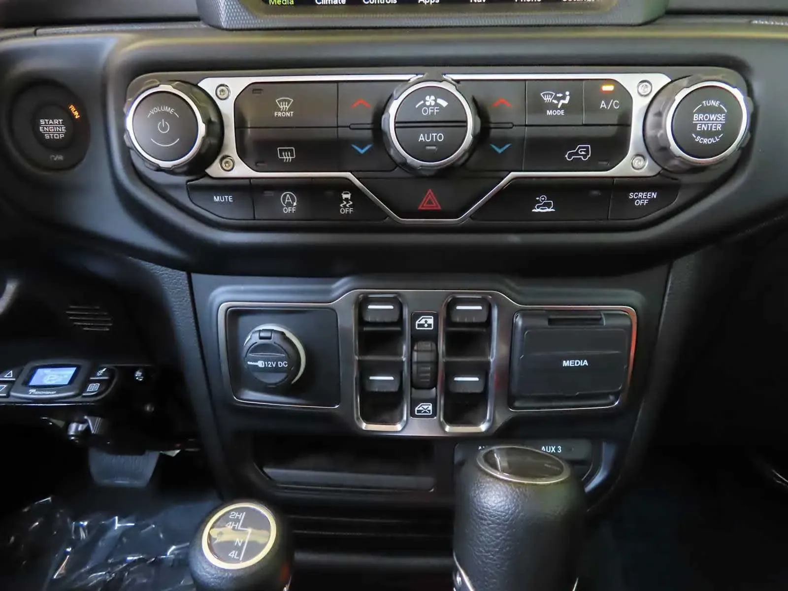 Jeep Gladiator photo 23