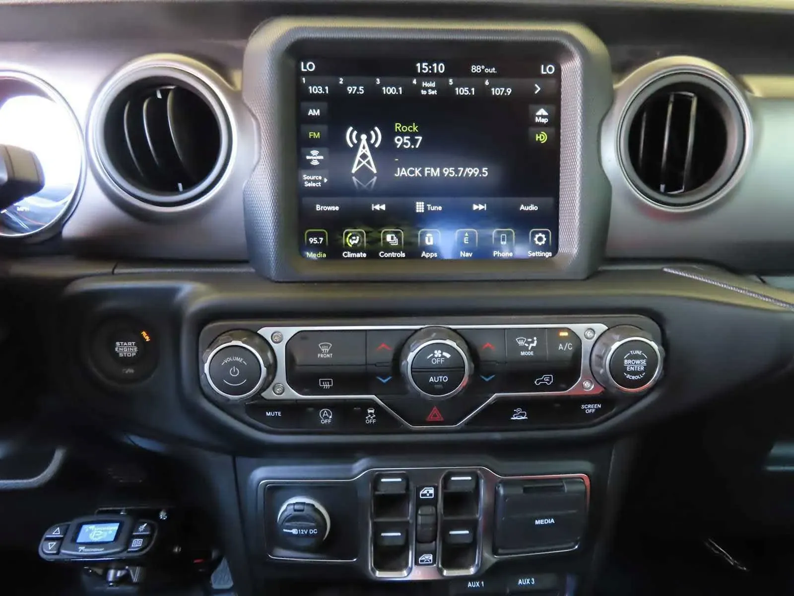 Jeep Gladiator photo 21