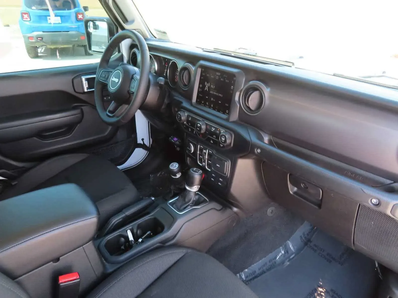 Jeep Gladiator photo 16
