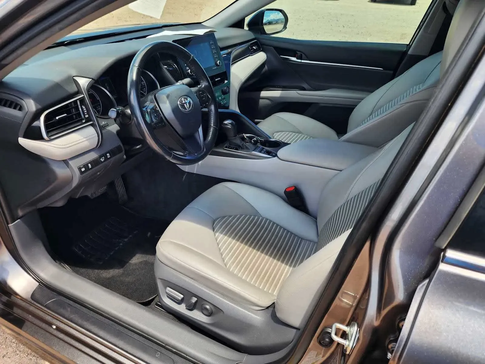 Toyota Camry photo 14
