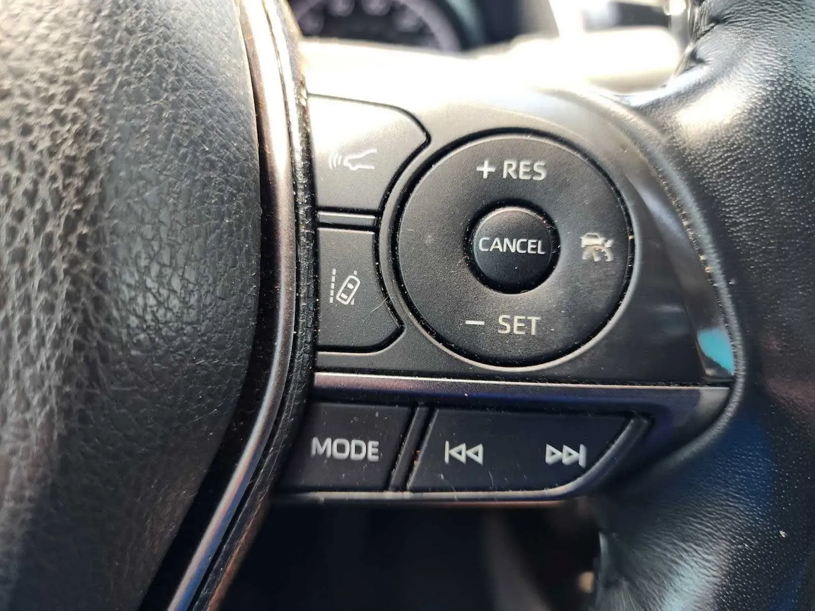Toyota Camry photo 18