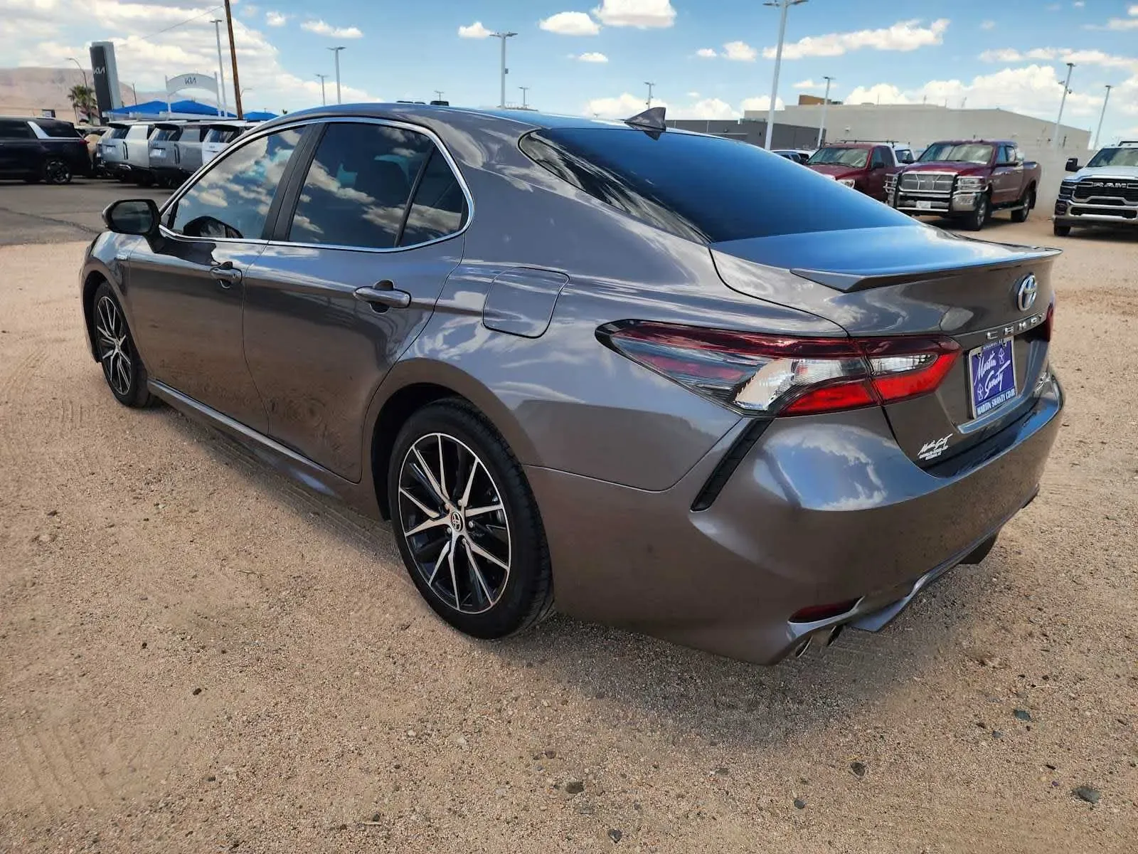 Toyota Camry photo 6