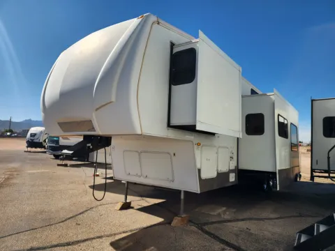 Photos of 2008 Raptor Keystone RP3712 for sale in Lake Havasu City, AZ at Martin Swanty's Paradise Auto