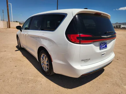 More photos of 2024 Chrysler Pacifica Touring L at Martin Swanty's Paradise Auto, AZ