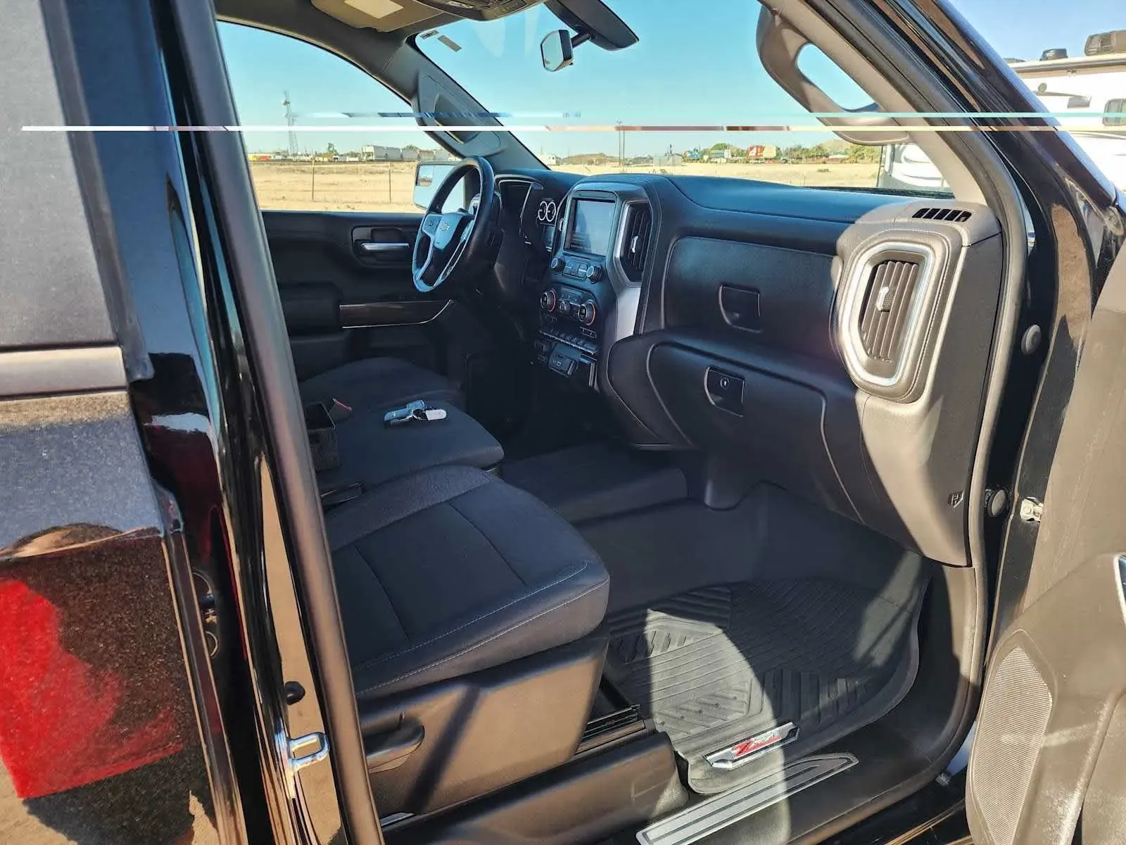 Chevrolet Silverado photo 14