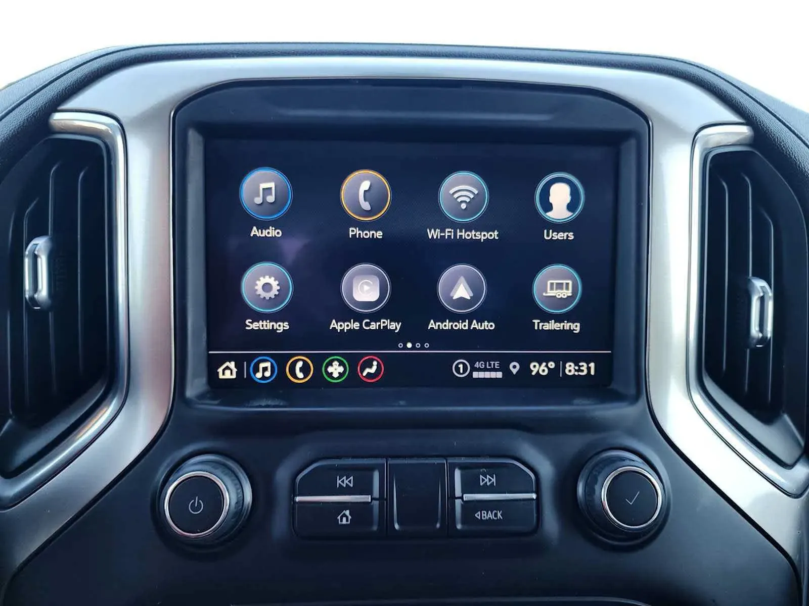 Chevrolet Silverado photo 23