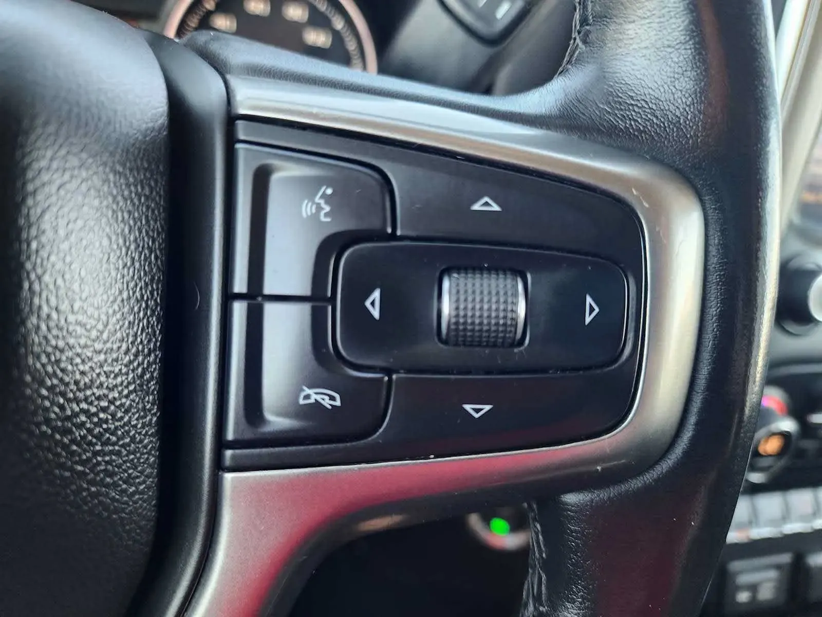Chevrolet Silverado photo 20