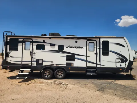 Another view of 2020 OUTDOORS RV BLACKSTONE 250RDS TRAVEL TRAILER for sale in Lake Havasu City, AZ at Martin Swanty's Paradise Auto