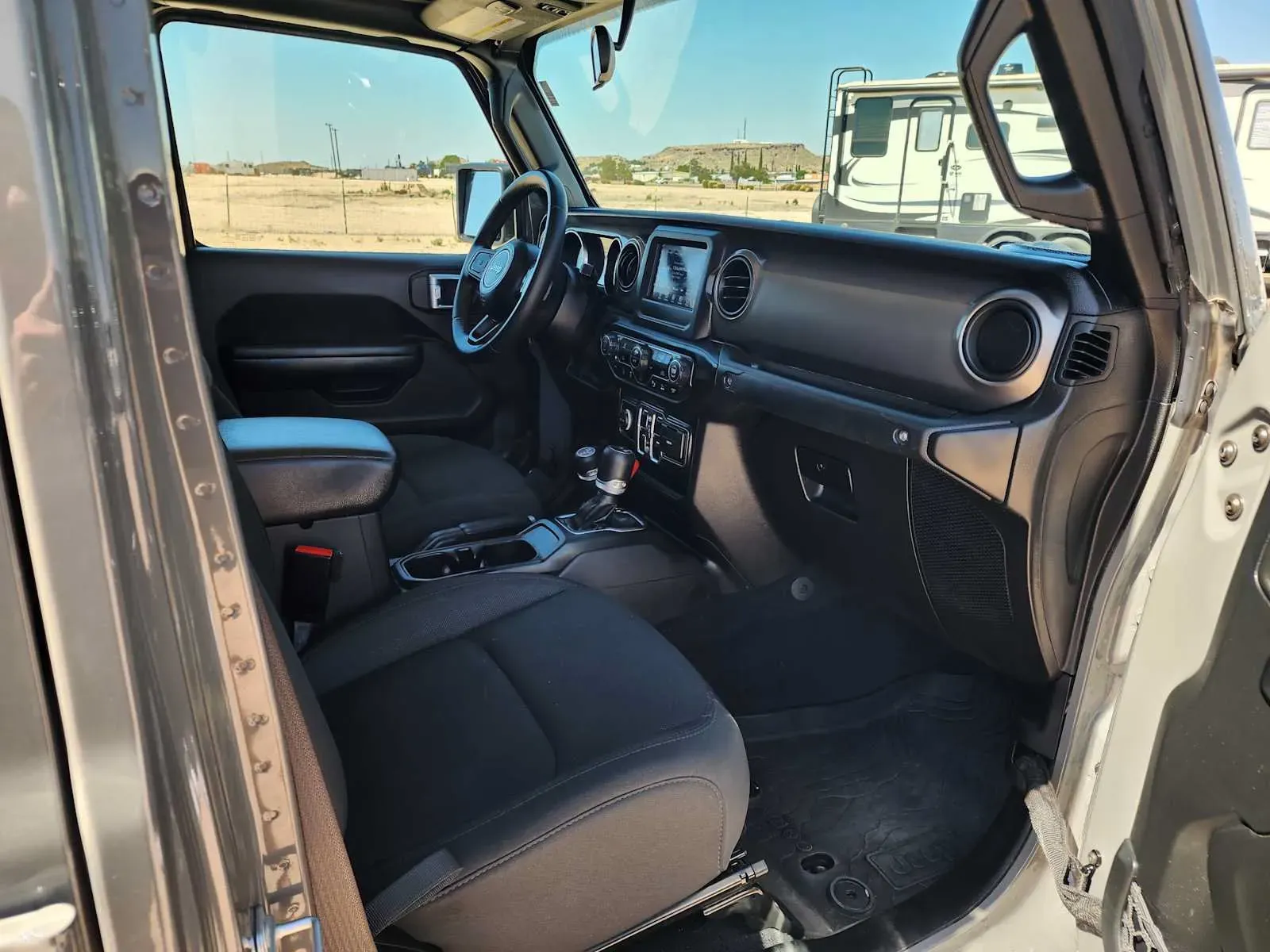 Jeep Gladiator photo 13