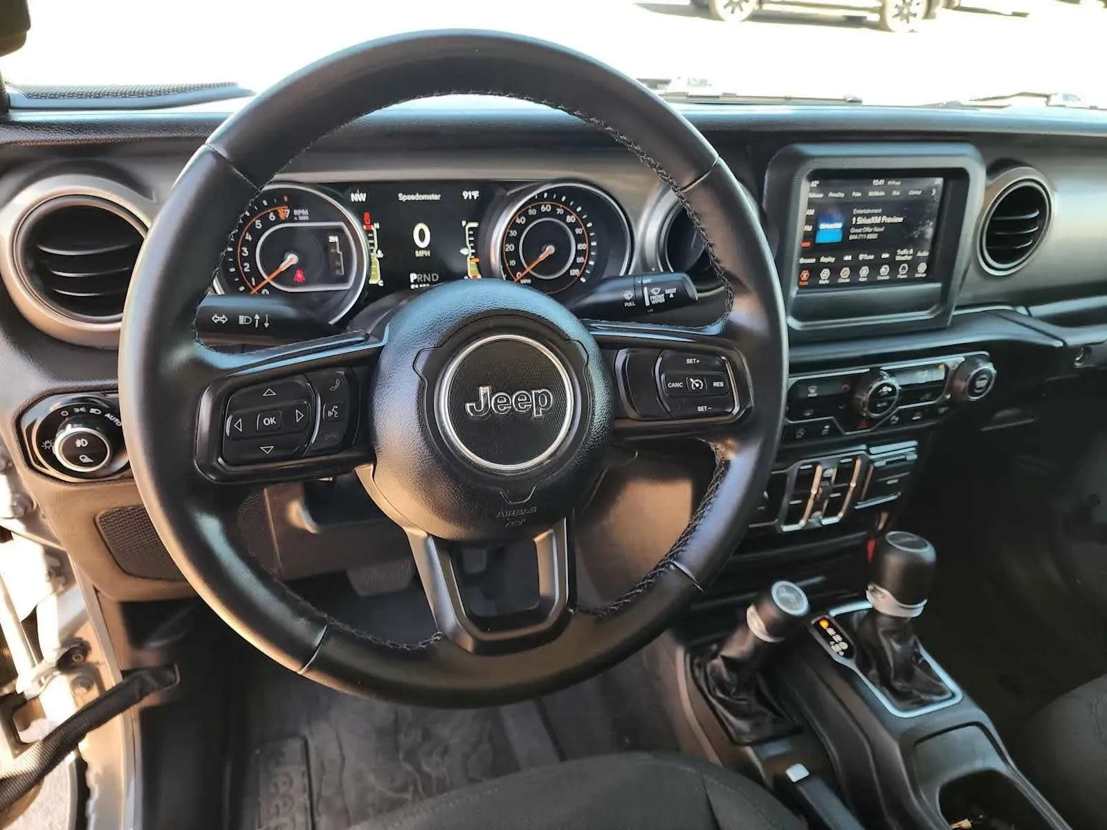 Jeep Gladiator photo 2