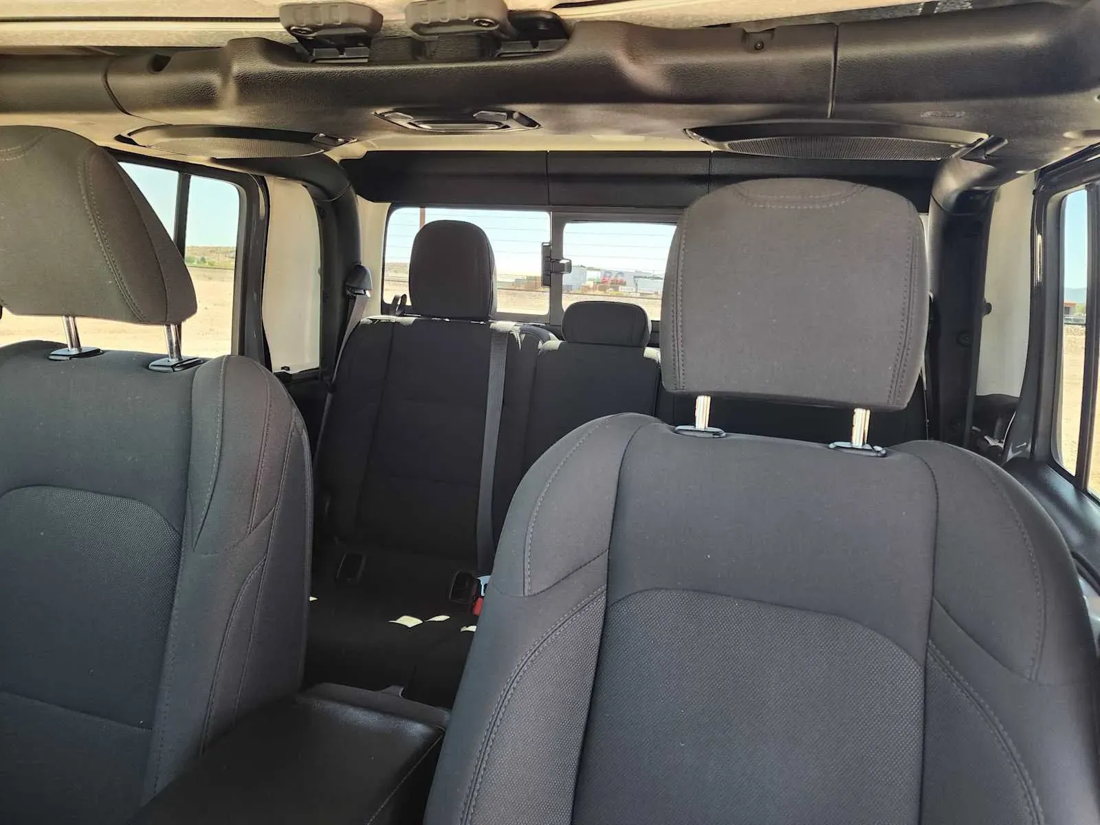 Jeep Gladiator photo 16