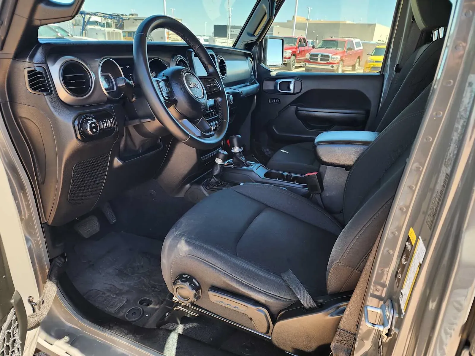 Jeep Gladiator photo 15