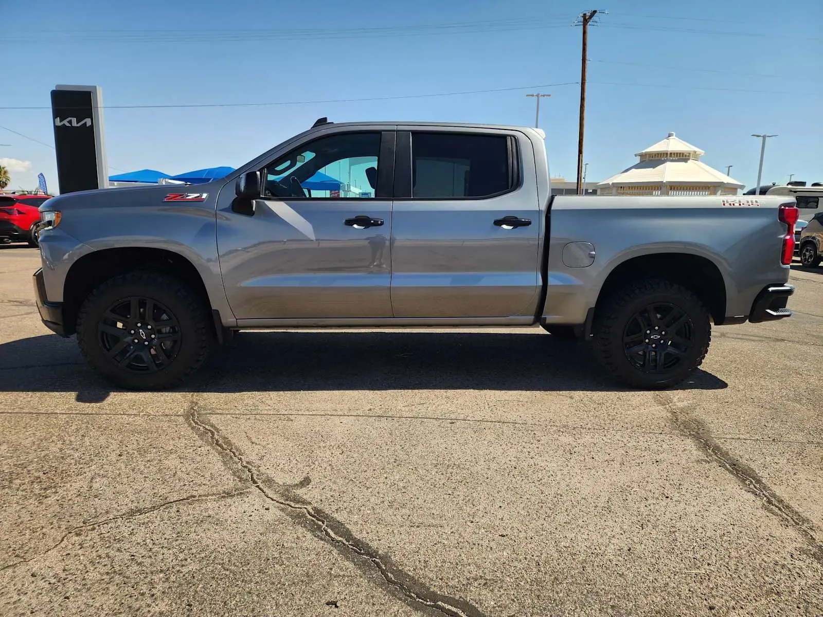 Chevrolet Silverado photo 8