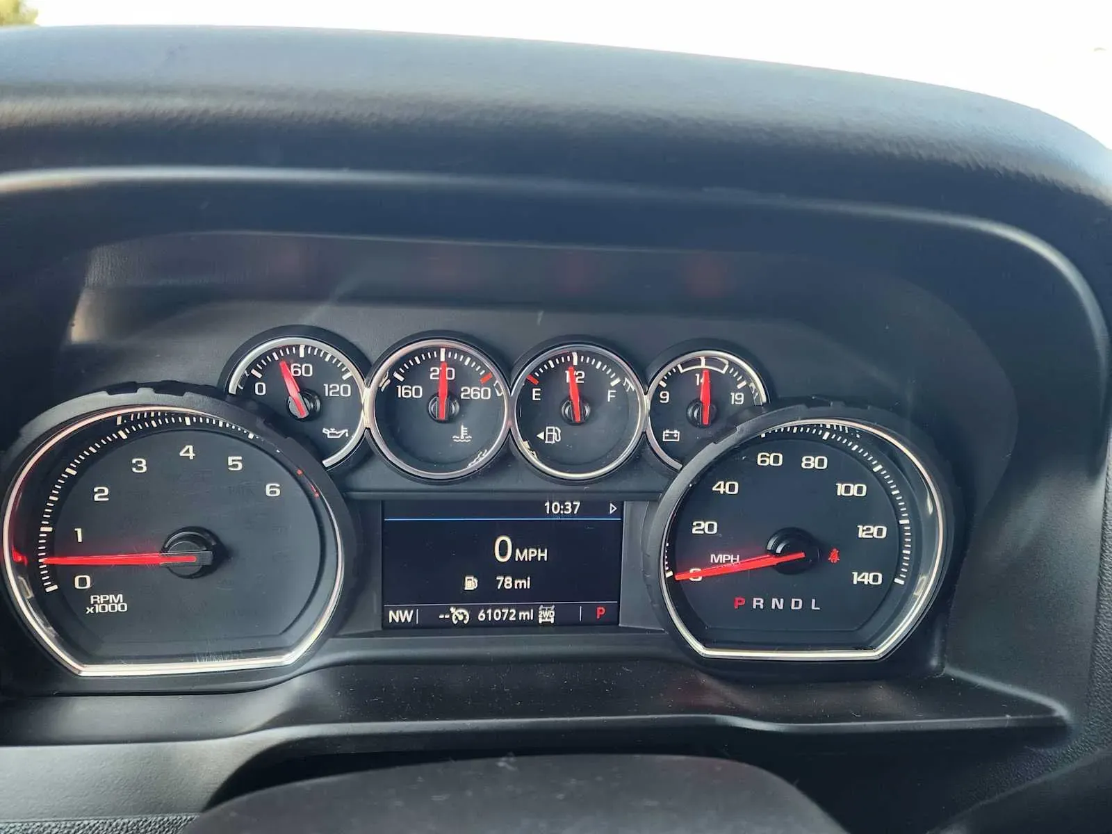 Chevrolet Silverado photo 20