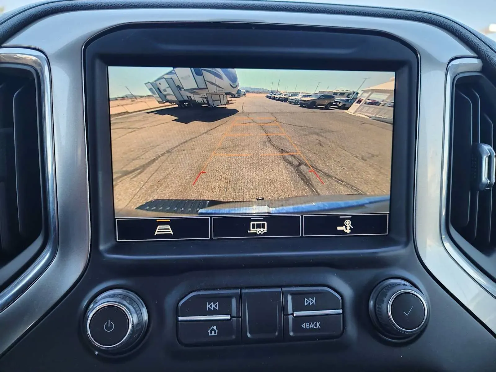Chevrolet Silverado photo 23