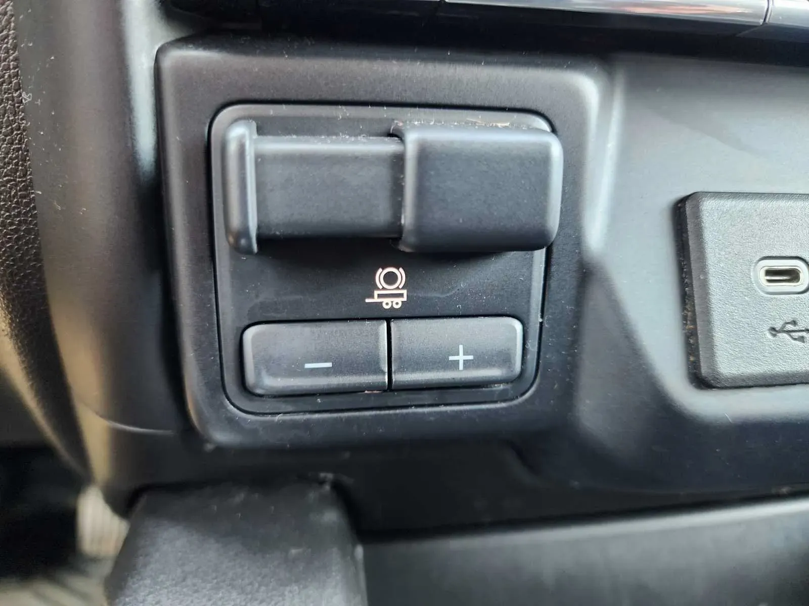 Chevrolet Silverado photo 26