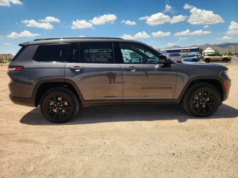 More photos of 2024 Jeep Grand Cherokee L Altitude X at Martin Swanty's Paradise Auto, AZ