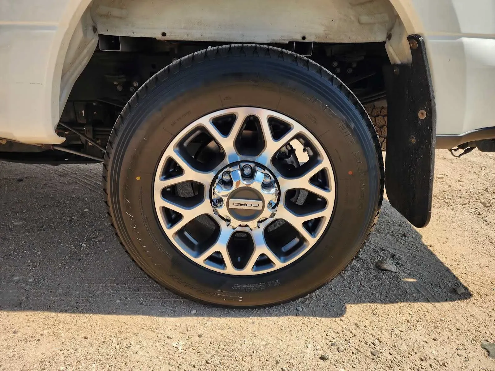 Ford F-350 photo 10
