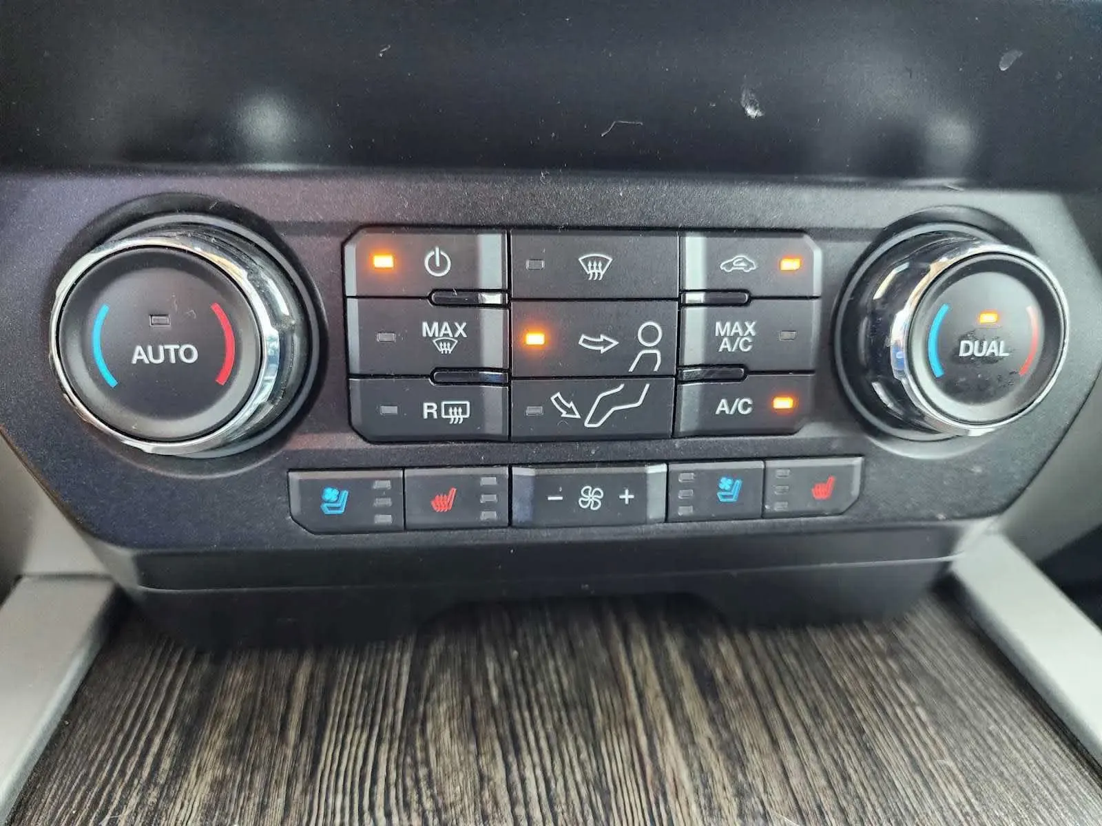 Ford F-350 photo 27