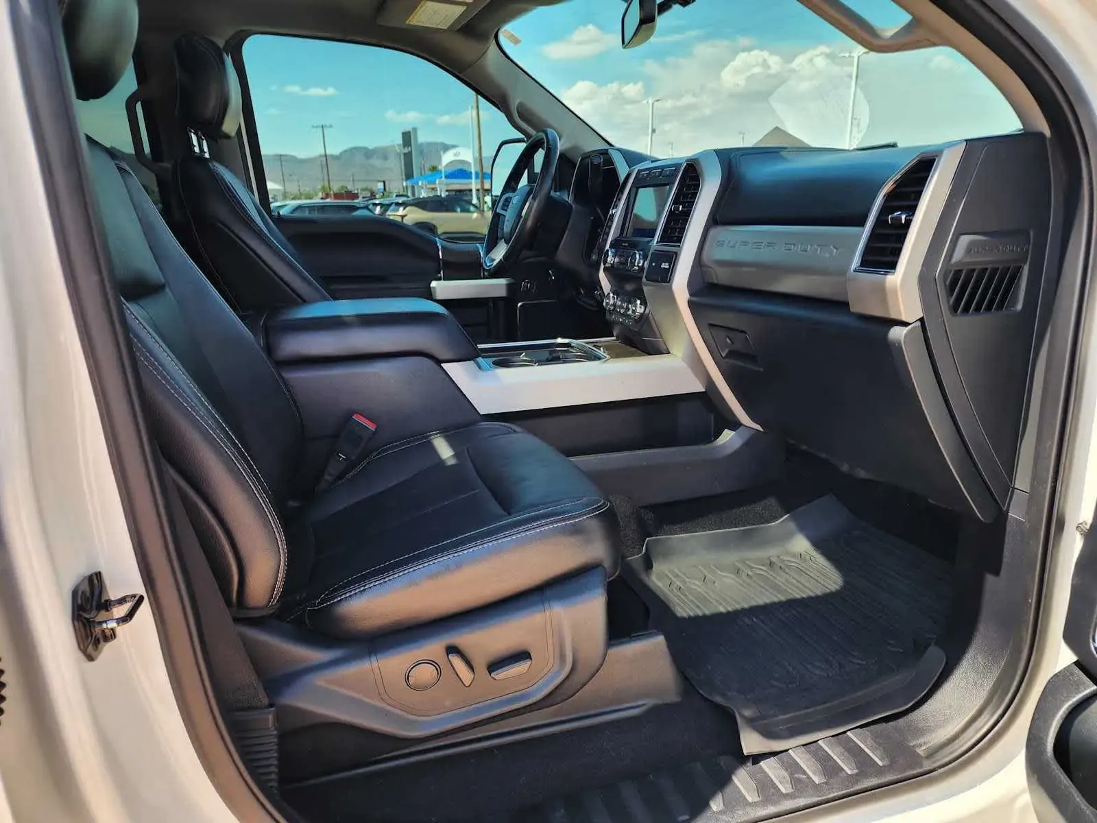 Ford F-350 photo 16