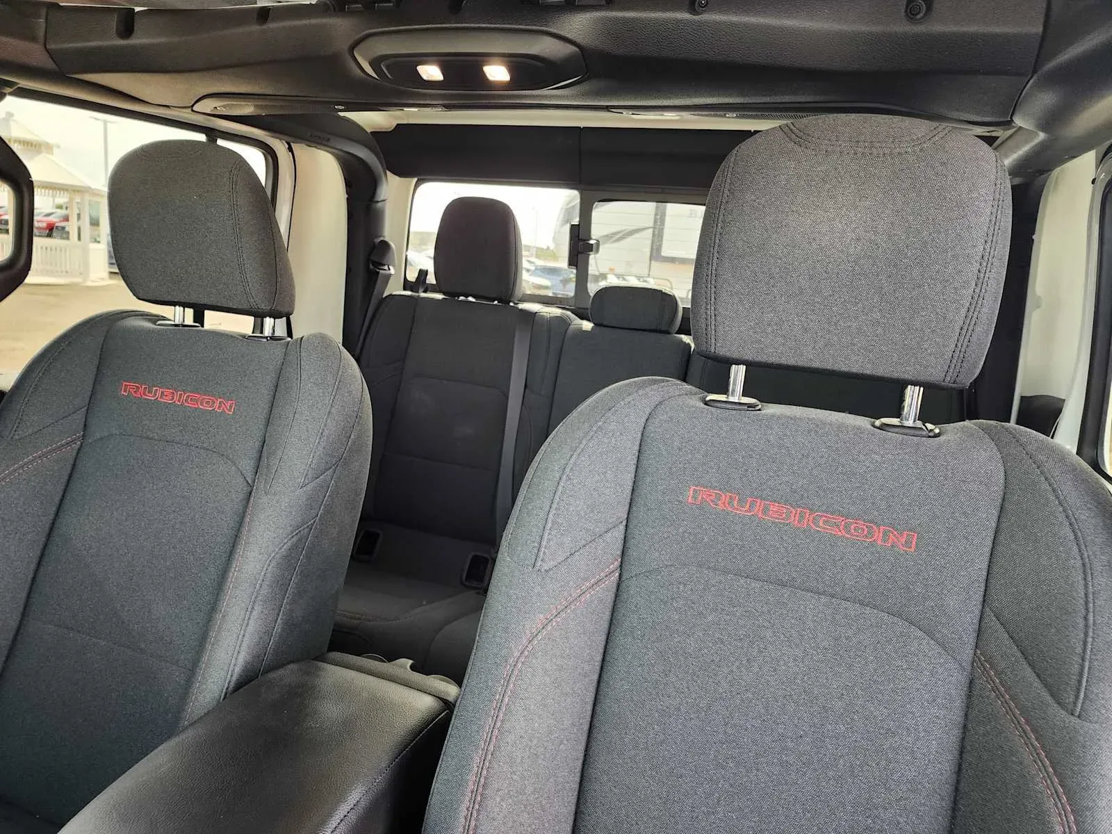 Jeep Gladiator photo 16