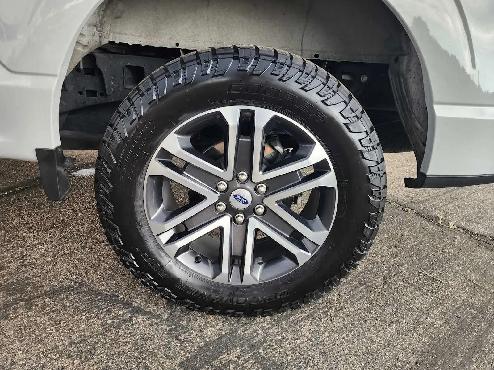 Ford F-150 photo 10