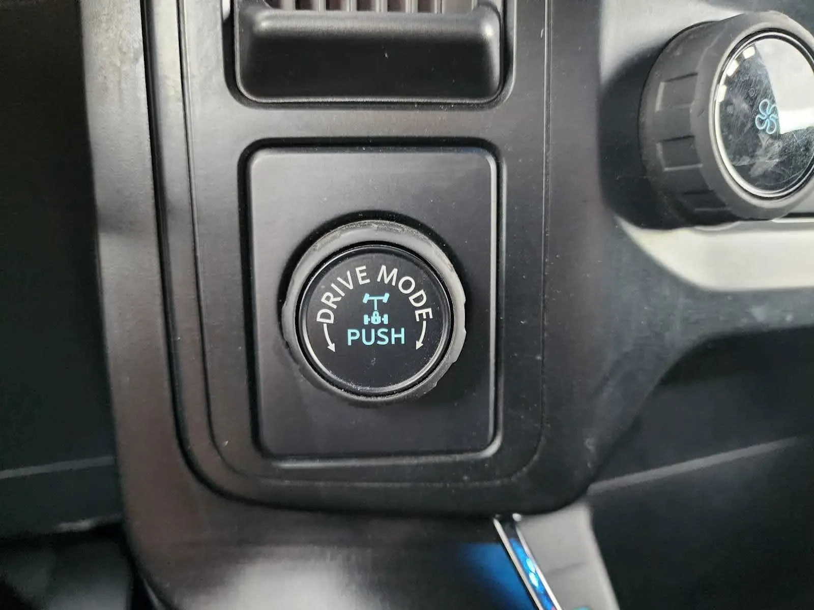 Ford F-150 photo 27