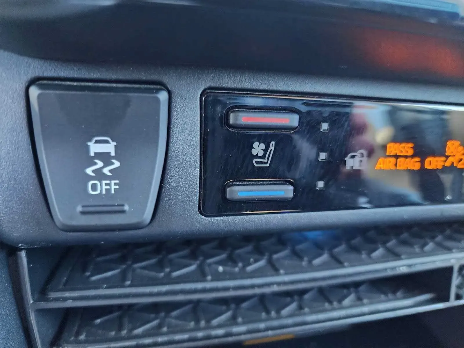 Toyota RAV4 photo 29
