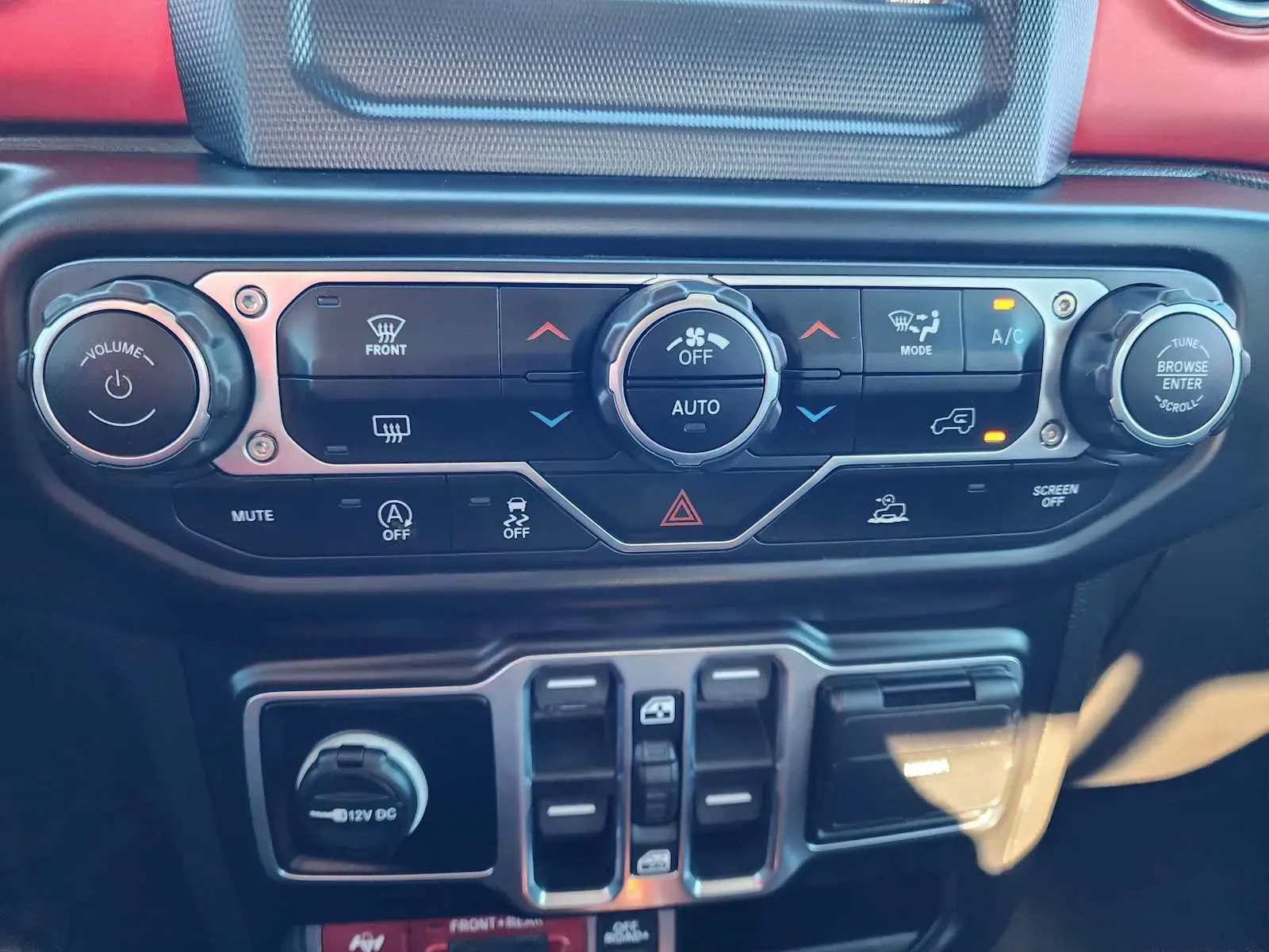 Jeep Gladiator photo 27