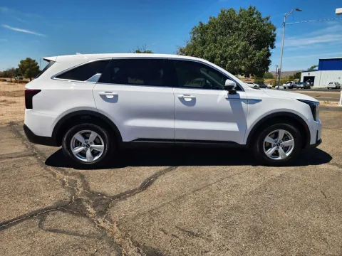 More photos of 2026 Kia Sorento LX at Martin Swanty's Paradise Auto, AZ