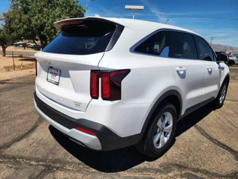 More photos of 2026 Kia Sorento LX at Martin Swanty's Paradise Auto, AZ