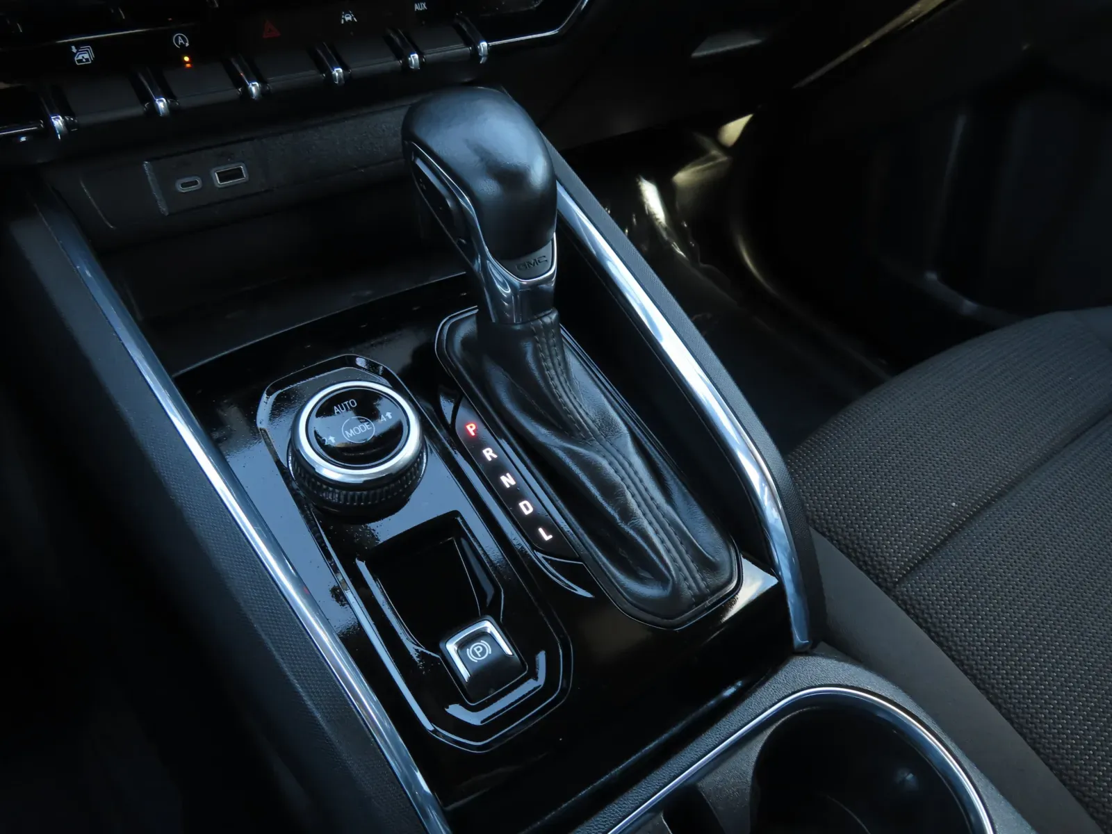 GMC Canyon photo 25